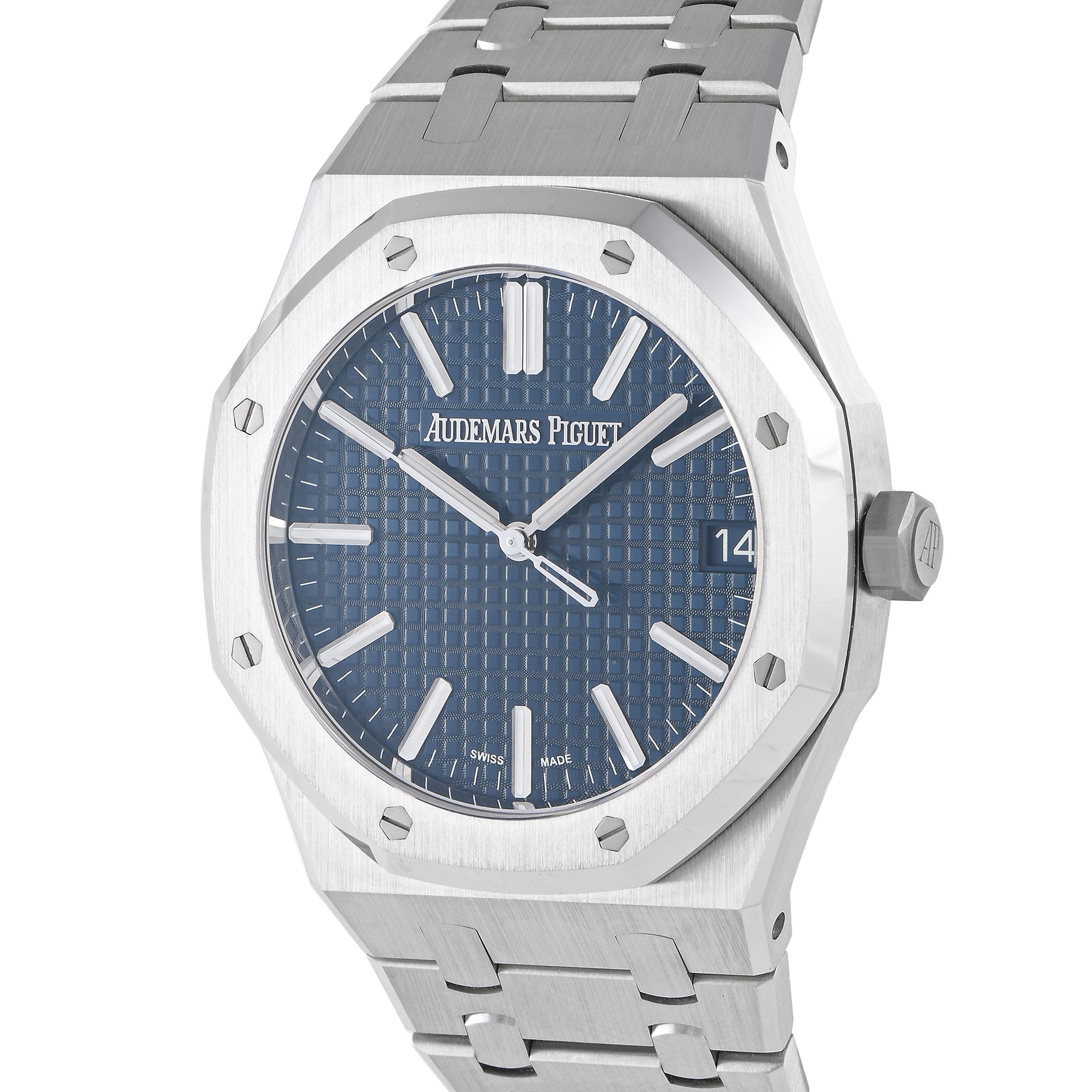 There's power in simplicity and this Royal Oak ref.15510ST.OO.1320ST.06 proves it. This good-looking watch has the basic time and date feature housed on a 41mm stainless steel, on stainless steel bracelet. What makes this timekeeper a standout is its "Bleu Nuit, Nuage 50" face that mirrors that of the original model from 1972. The dial has a "Grande Tapisserie" pattern, with luminous white gold index hour markers and hands, and a discreet date window at 3 o'clock. Powering the watch is the new generation automatic winding caliber 4302 that you can view from the transparent caseback. This pre-owned Audemars Piguet Royal Oak Blue Dial Watch 15510ST.OO.1320ST.06 is accompanied by papers and the manufacturer's box.