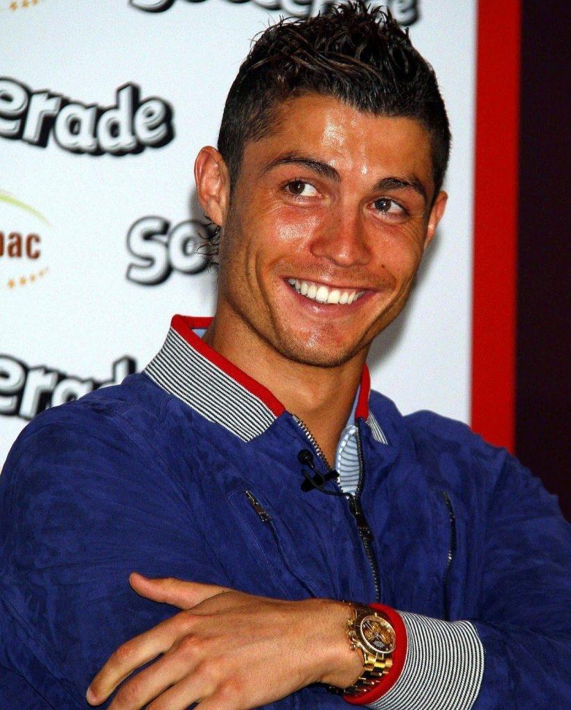 Cristiano Ronaldo wearing a Rolex Cosmograph Daytona
