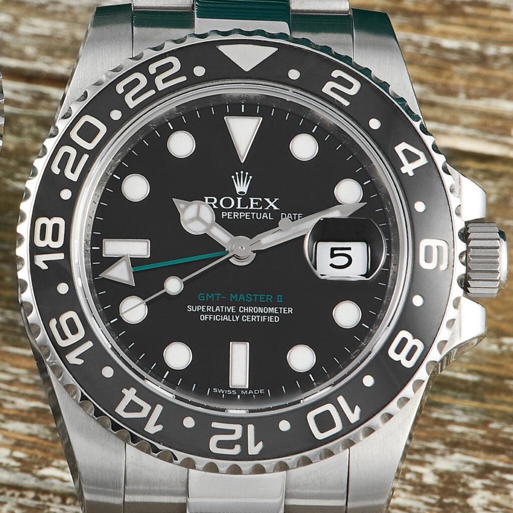 How Does a GMT Watch Work? 