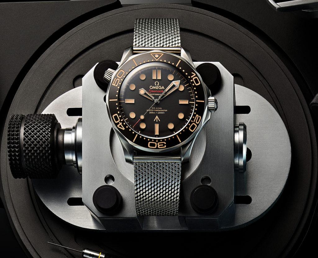 James Bond Seamaster Diver 300M with metal watch strap