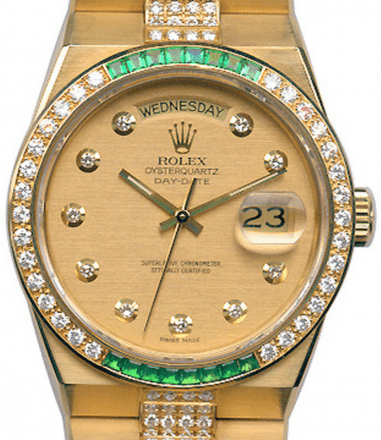 19178 with emerald and diamond bezel
