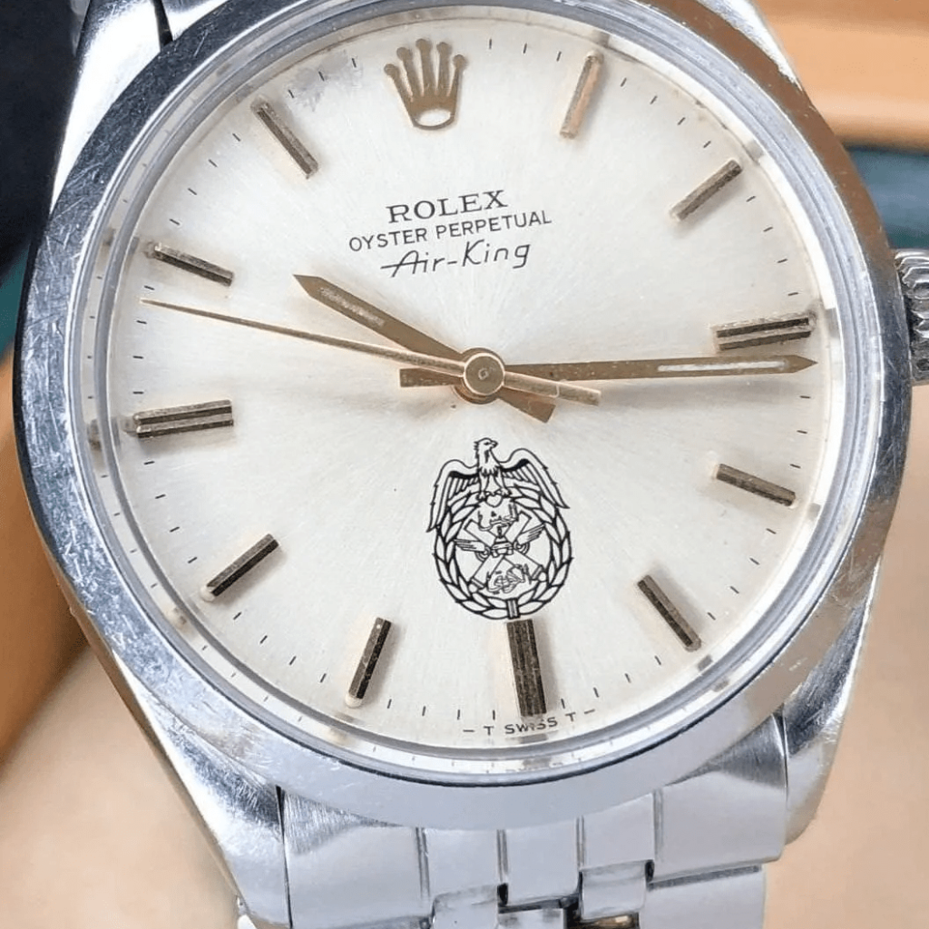 Ref. 5500 circa 1960's with Kuwaiti Army crest.