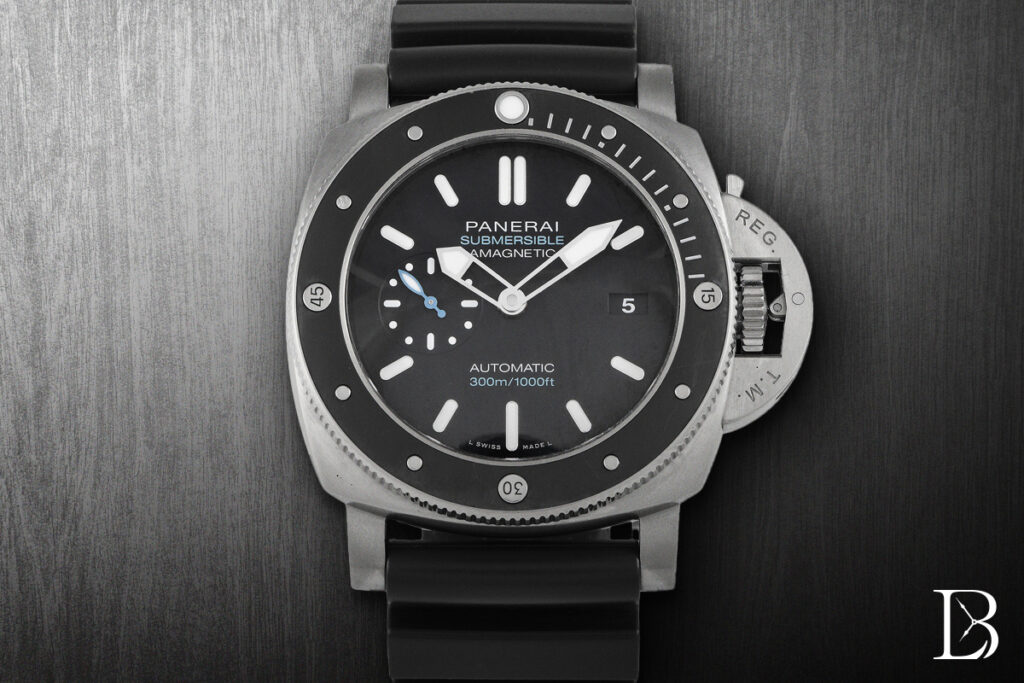 One of the best dive watches from Panerai is the Submersible PAM1389