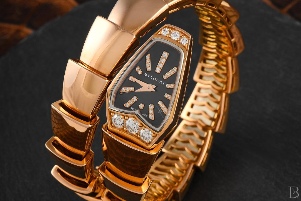 Classy luxury Valentine's day gift suggestion: Bulgari Serpenti watch