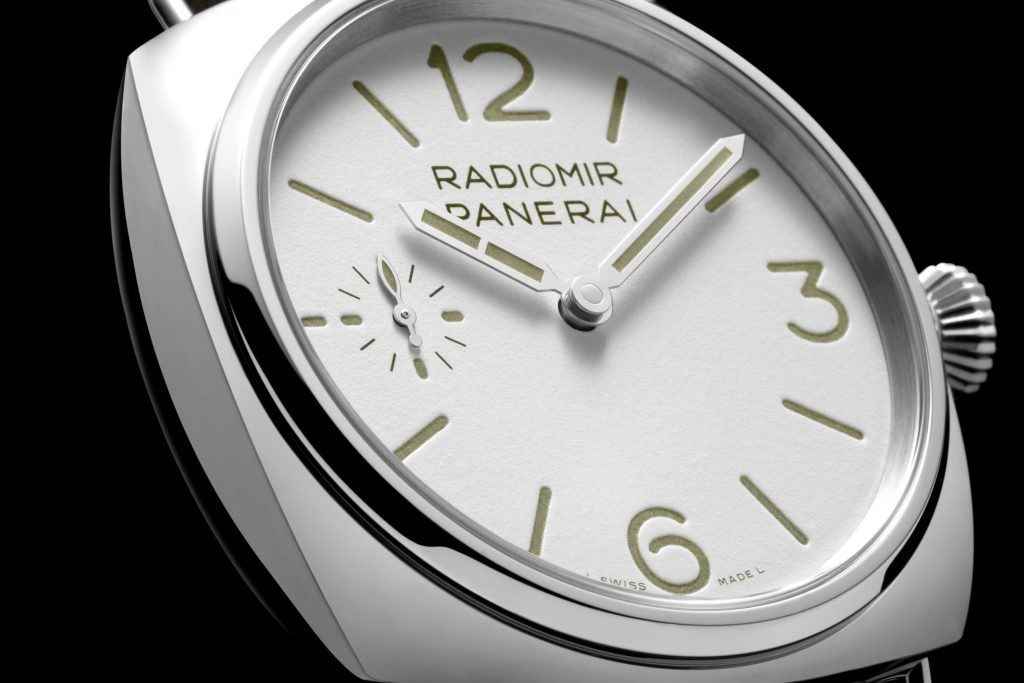 PAM 1384 is part of the new entry-level Panerai Radiomir Officine line