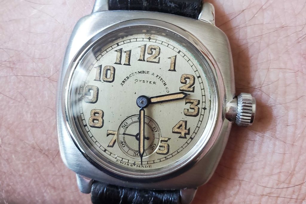 How to buy a Rolex can vary depending on the age of the watch