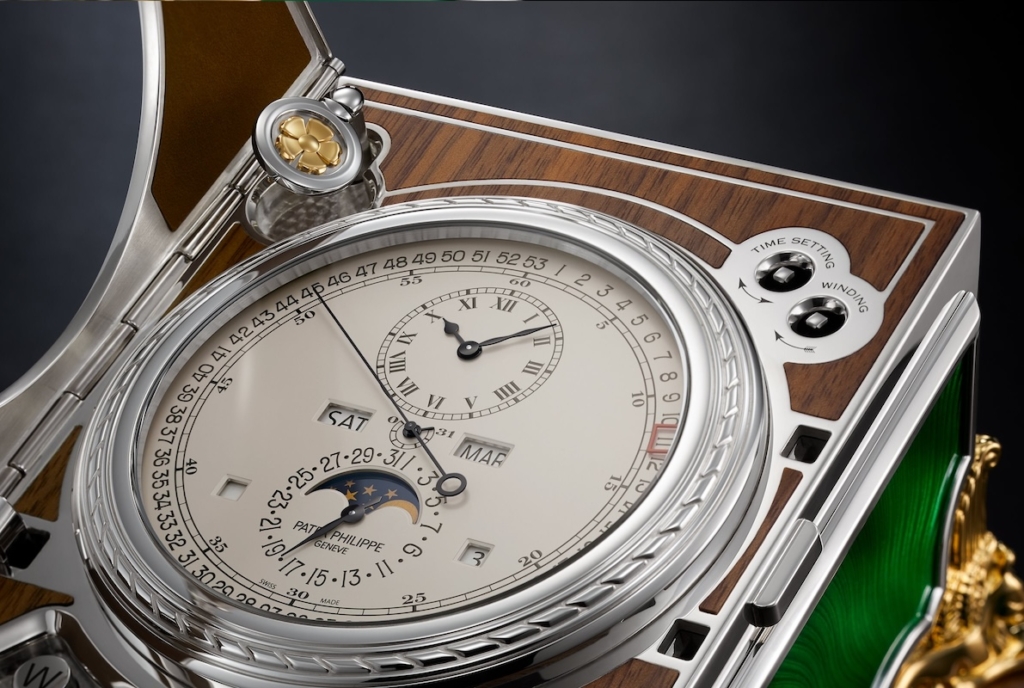 Complicated Desk Clock Ref. 27000M-001