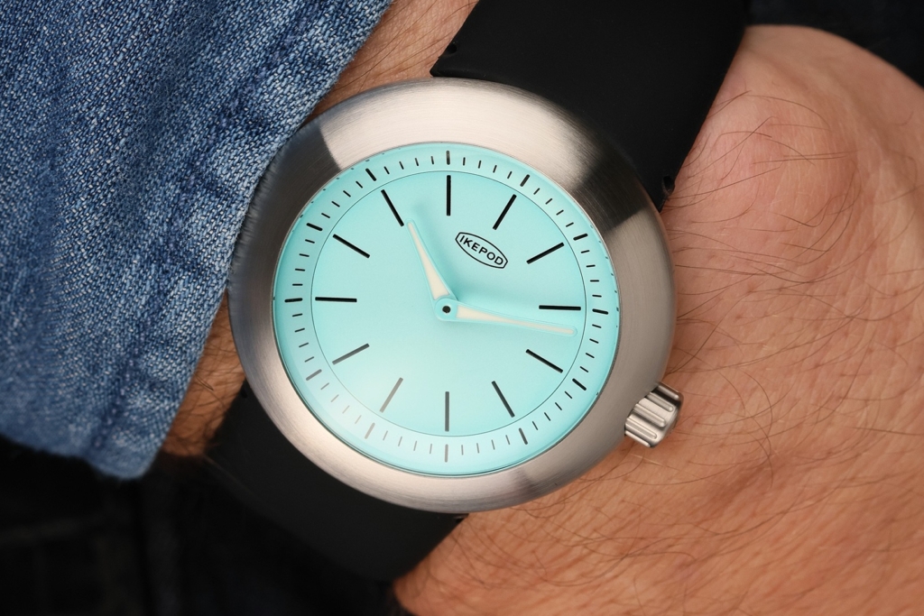 The Ikepod Duopod in Christmas Blue is one of the best quartz luxury watches from a pure design perspective