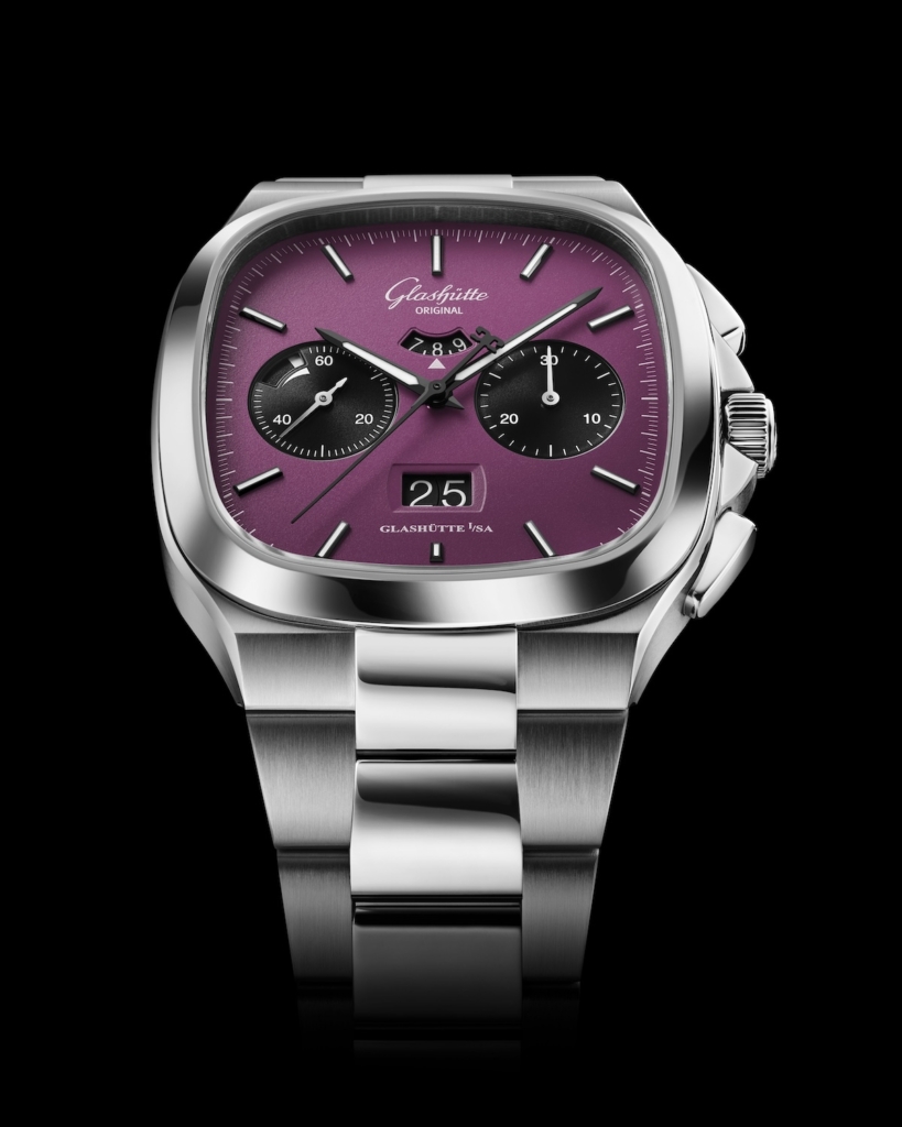  Seventies Chronograph Panorama Date ref. 1-37-02-20-02-70