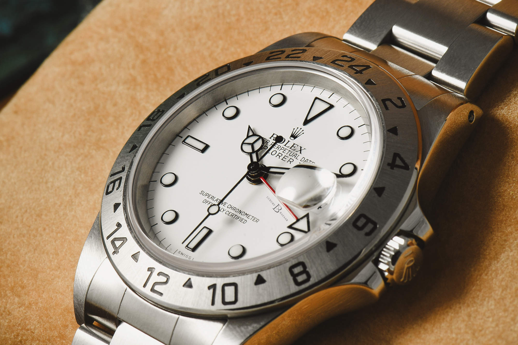 grey-market-Collector’s Guide to the Rolex Explorer II Ref. 16570