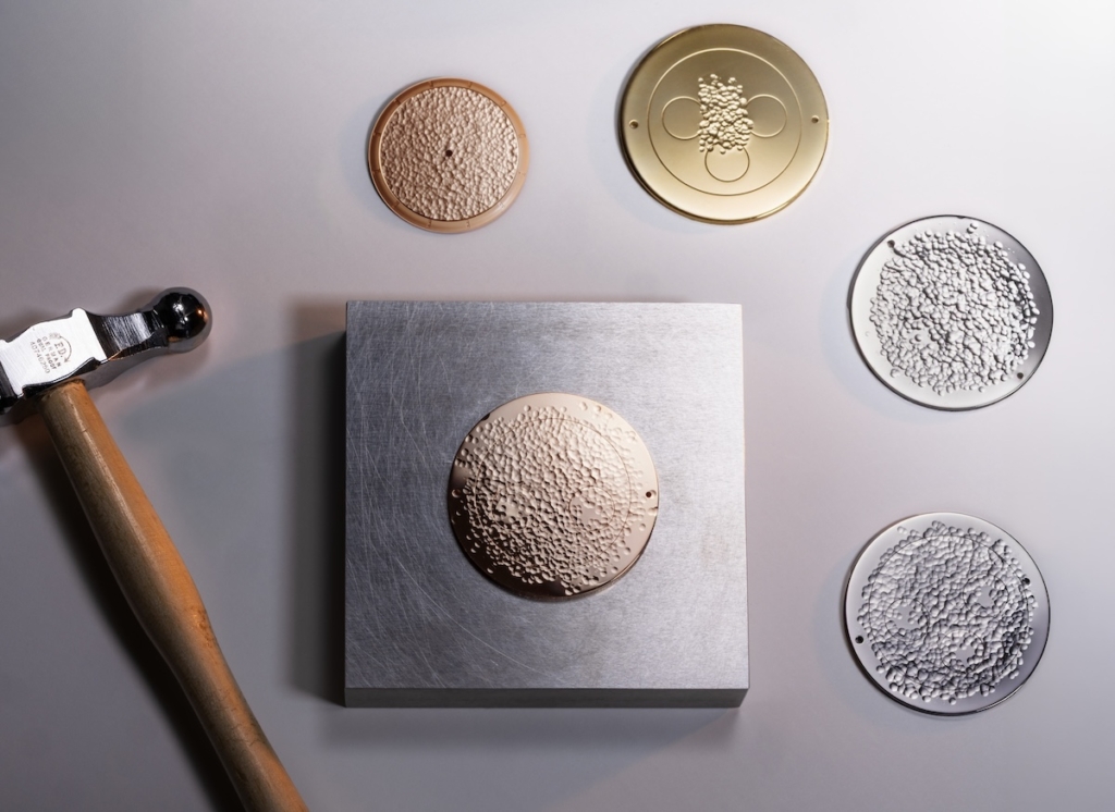 Hand-hammered gold dials of the anniversary