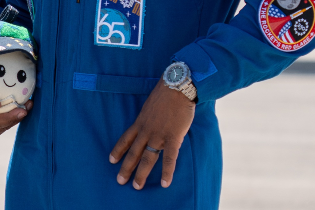 Victor Glover's Omega Speedmaster Professional X-33 ref. 318.90.42.79.01.001
