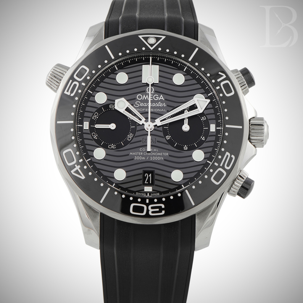 Like every Omega Seamaster Diver 300M Chronoraph, ref. 210.32.44.51.01.001 has a chronograph function that can be safely used underwater.