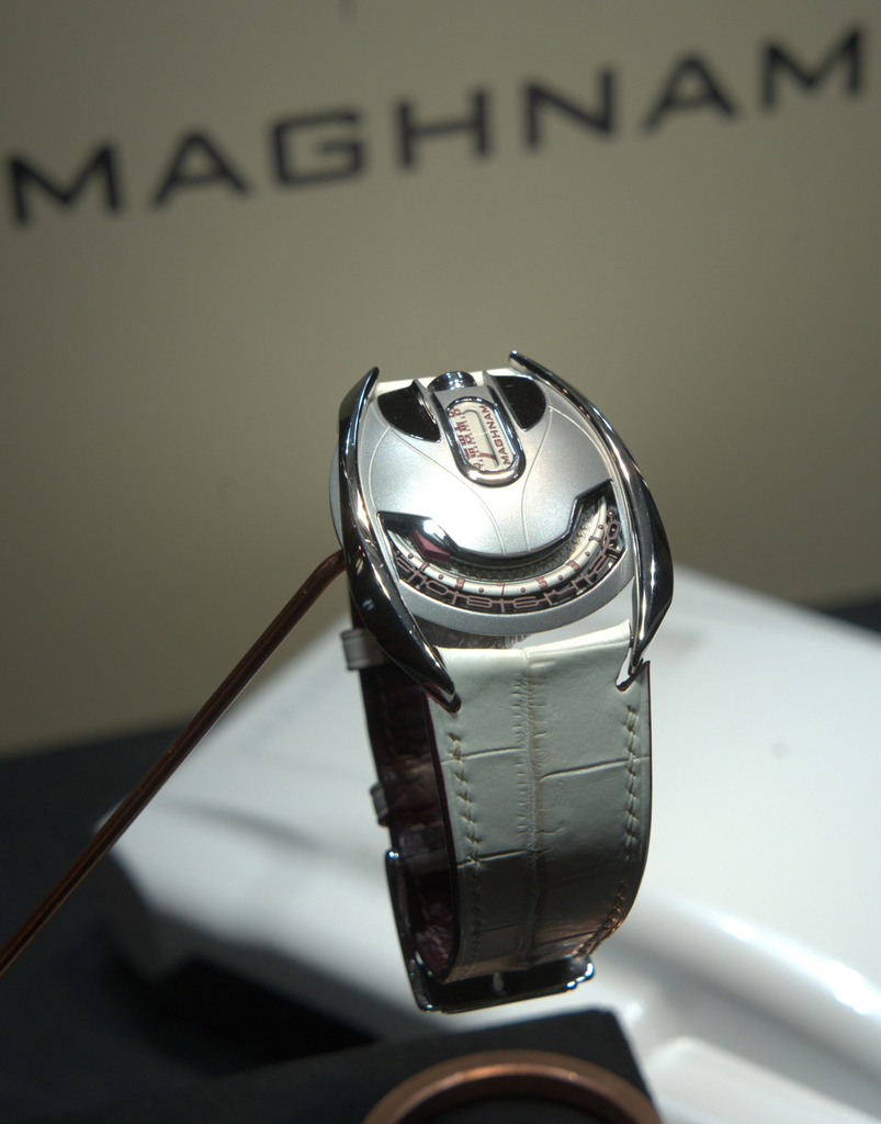 Maghnam watch