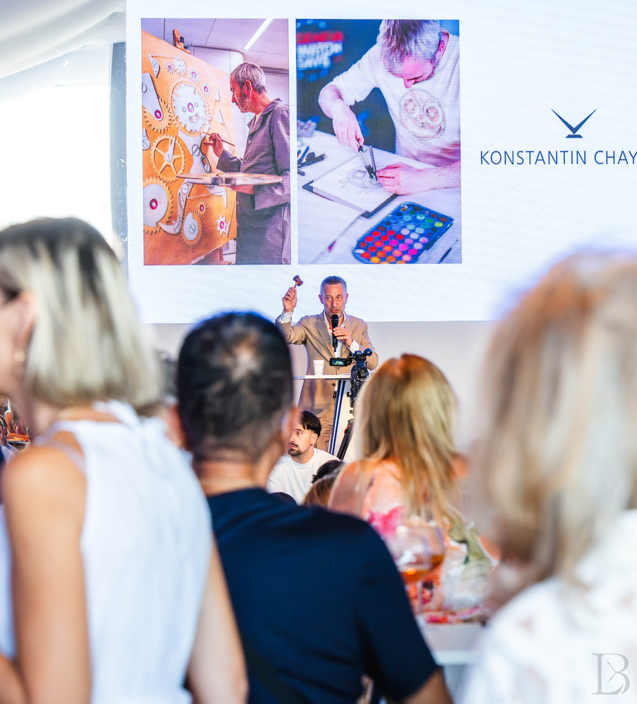 Aurel Bacs doing his auctioneer thing