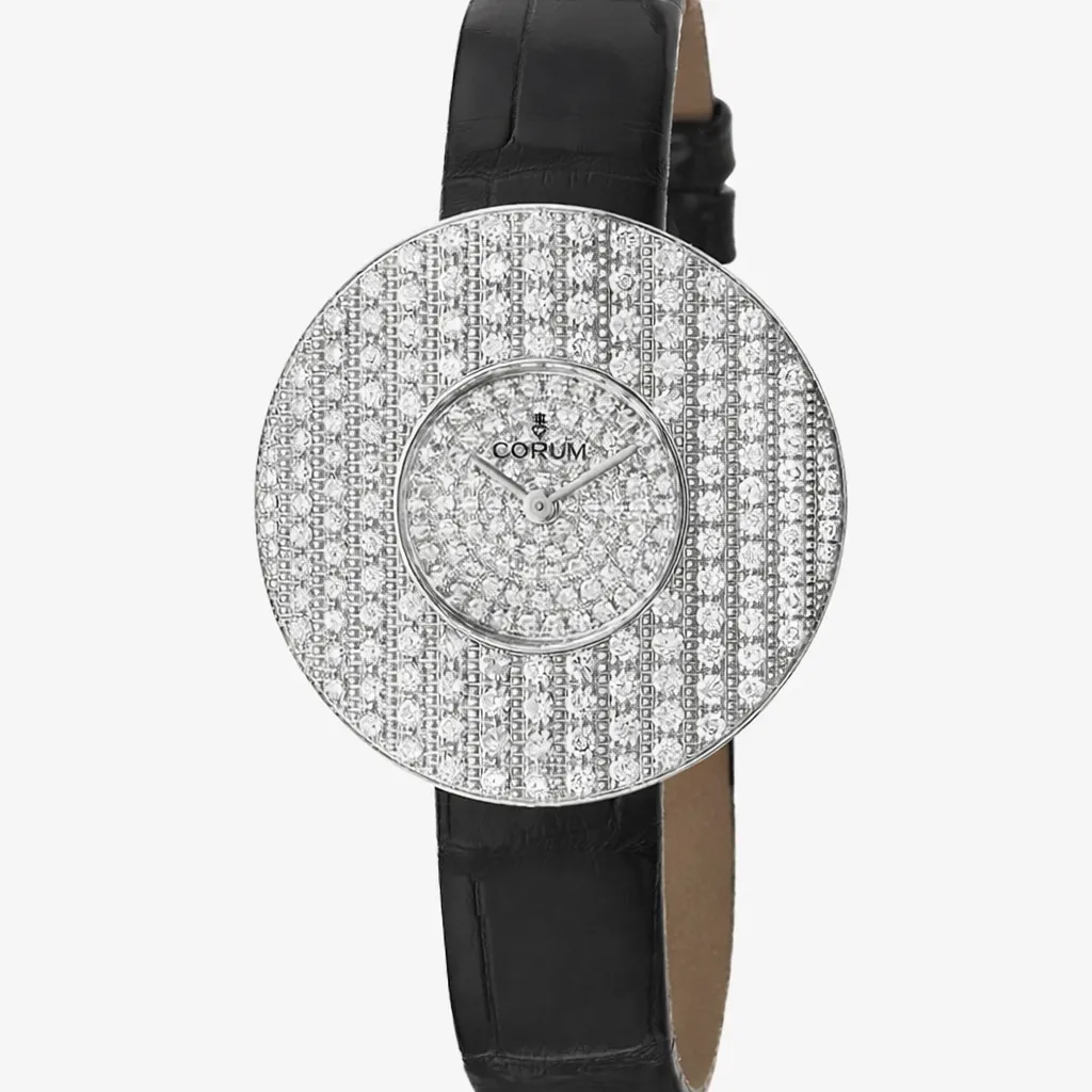 This version of the 2010 re-release of the Chinese Hat (ref. 237.101.69/0081) features a diamond-set bezel and dial.