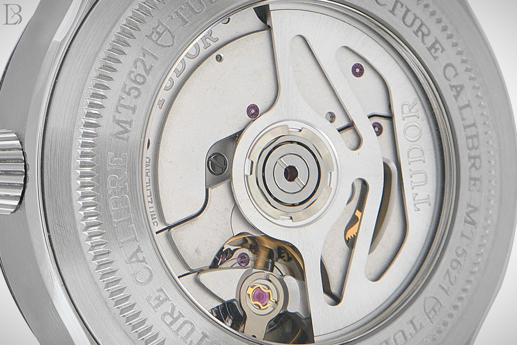 The original Tudor North Flag is powered by the in-house caliber MT5621