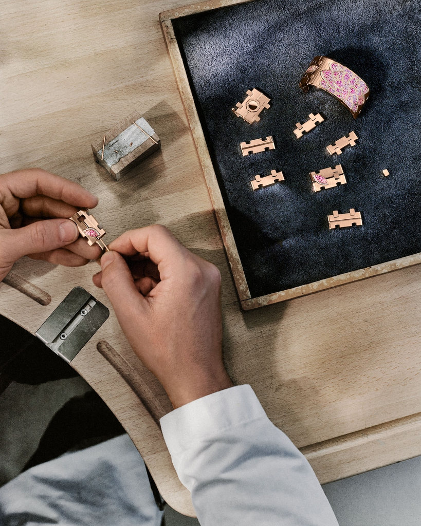 udemars Piguet jewelry being made