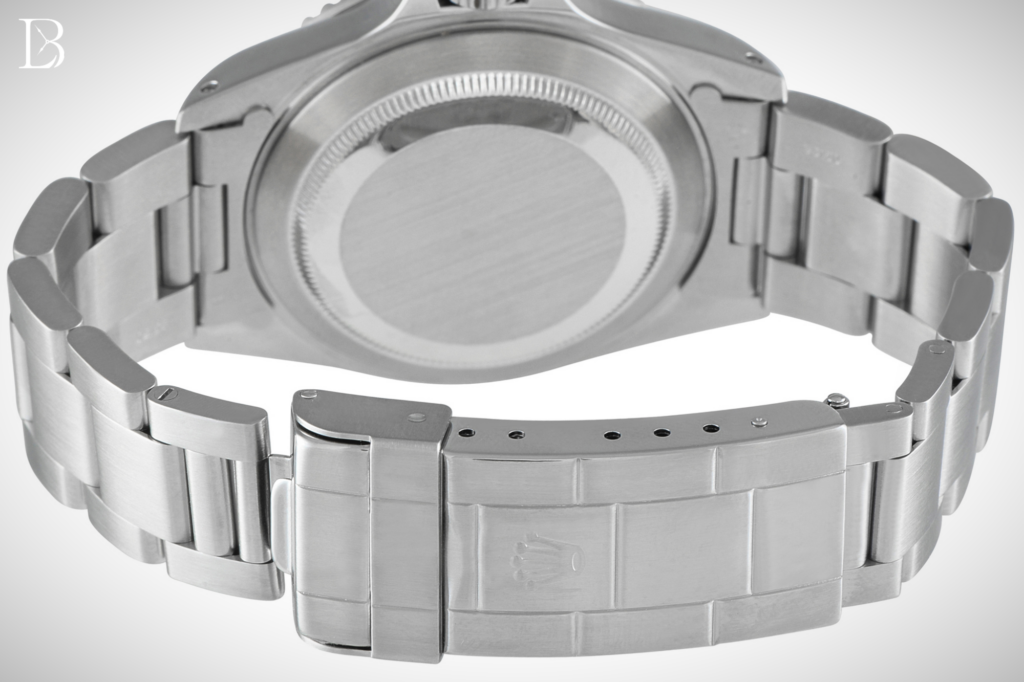 5-digit Subs still had the ol' "tuna can" clasp. 6-digit Sub bracelets feel much more heavy/modern.
